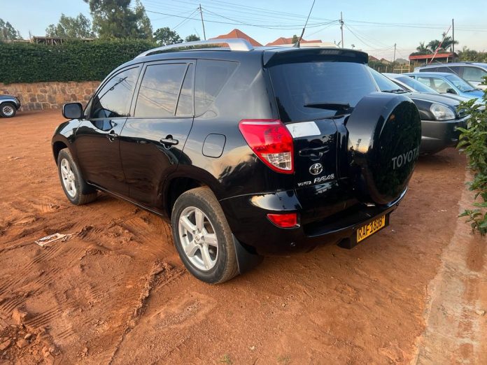 Hire a car Rwanda